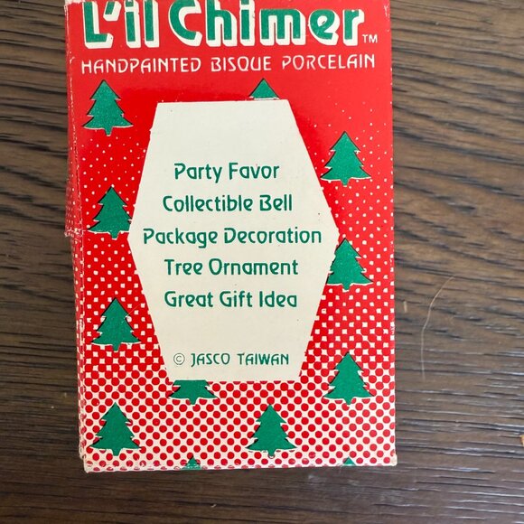 Vintage L’il Chimer Handpainted Bisque Porcelain Bell – Bear in Stocking - Picture 4 of 4